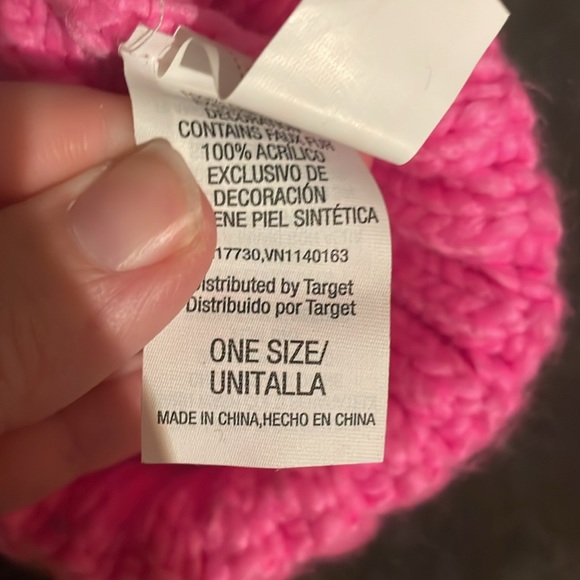 Made for Girls Pink Pom Pom winter hat - Picture 6 of 6